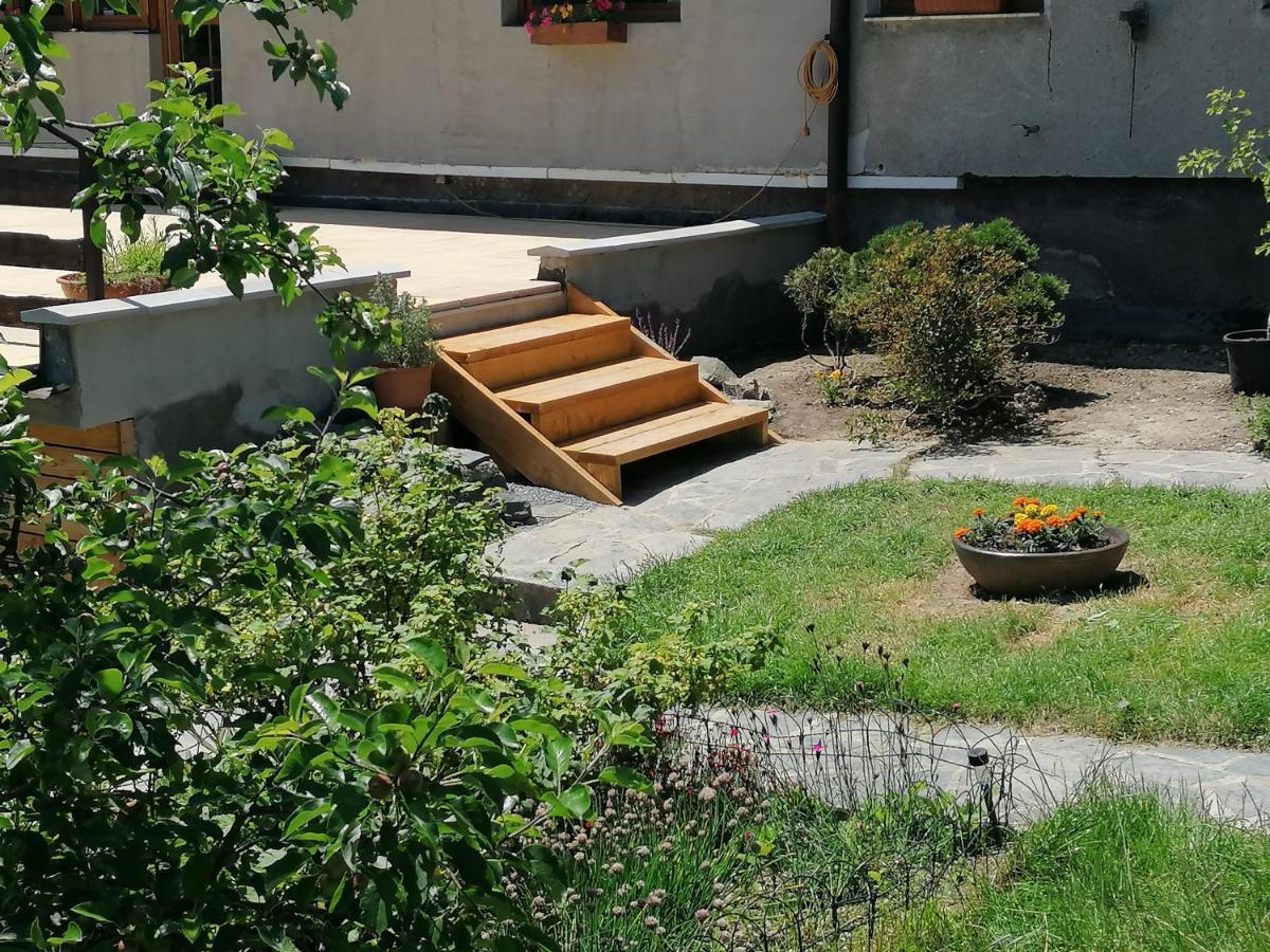 Bydlinska Zahradka Tesikov Villa Sternberk Luaran gambar